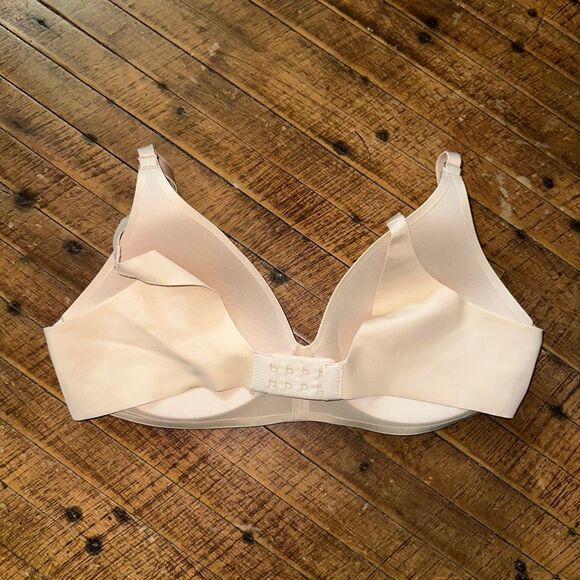 Soma nude comfortable 36B Vanishing 360 wireless bra - Picture 2 of 3